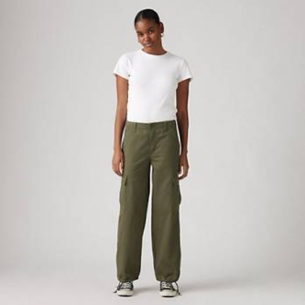 Levi’s ‘94 Baggy Cargo Pants Women’s Army Green Size 25